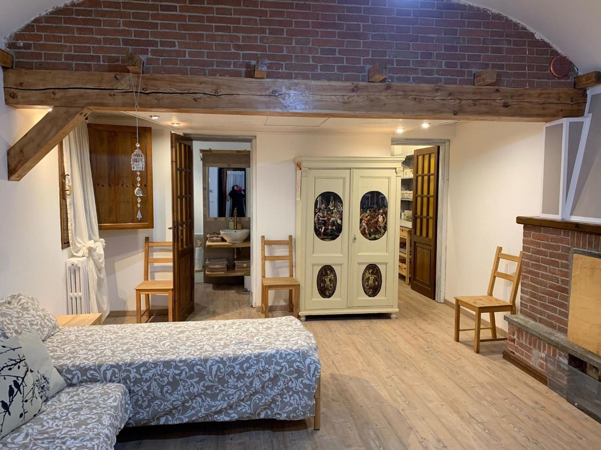 Casarte: Monolocale Terra Apartment Alpignano Luaran gambar